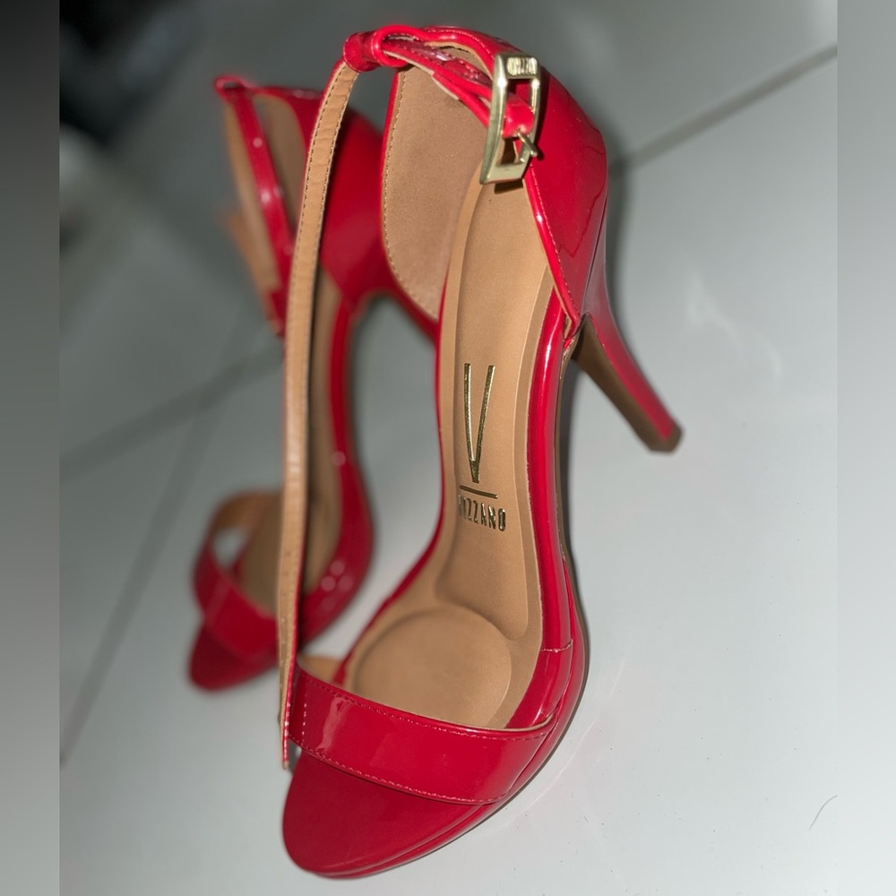 •Brazilian Red Heels •USA Size (8) •EUR Size (39)